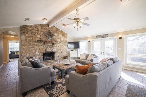 Maverick'S River Haus Home image 29